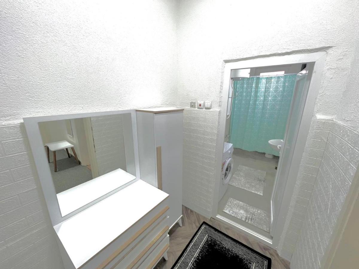 Apartment-Rubin พริสตีนา ภายนอก รูปภาพ