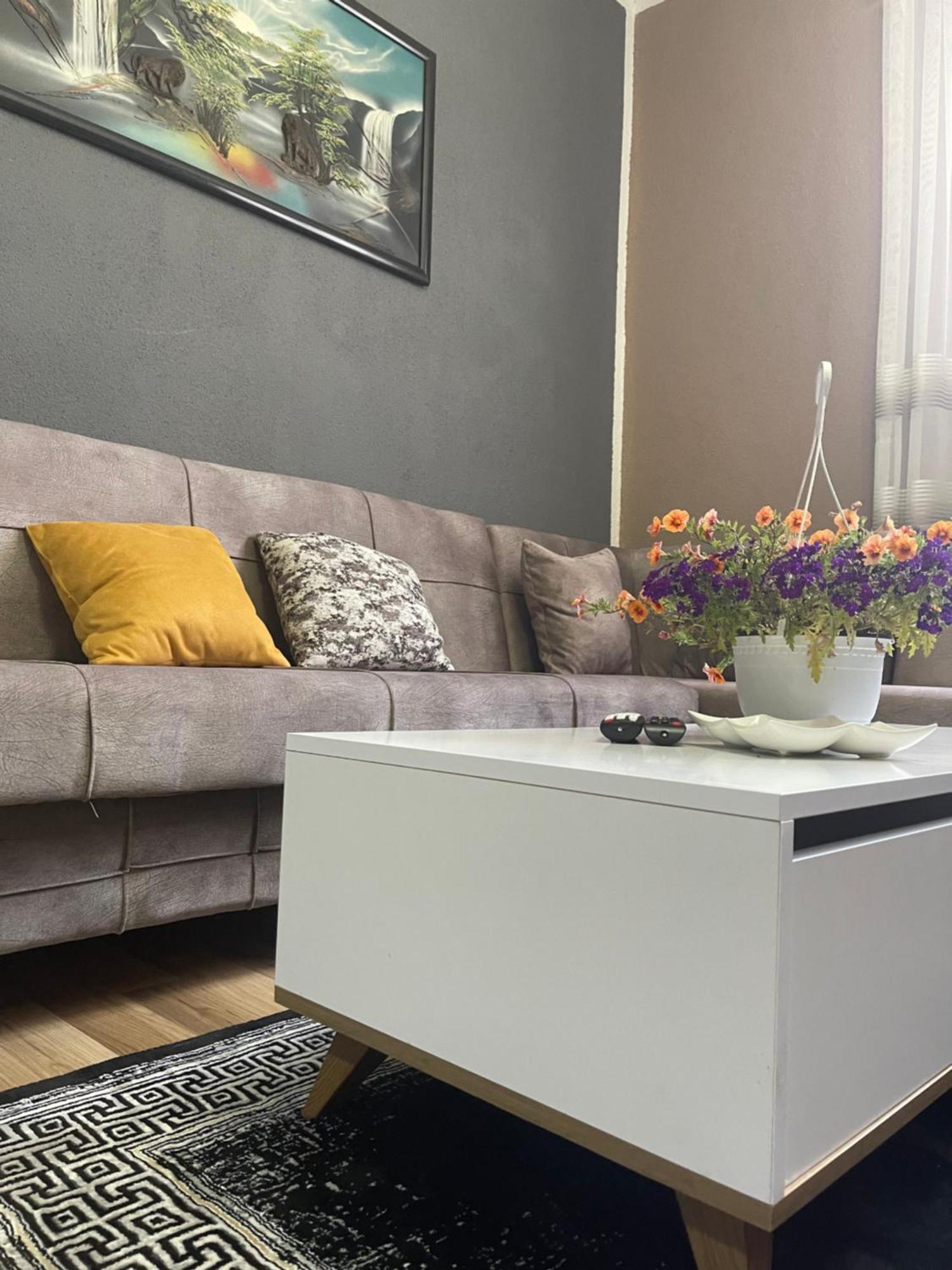Apartment-Rubin พริสตีนา ภายนอก รูปภาพ